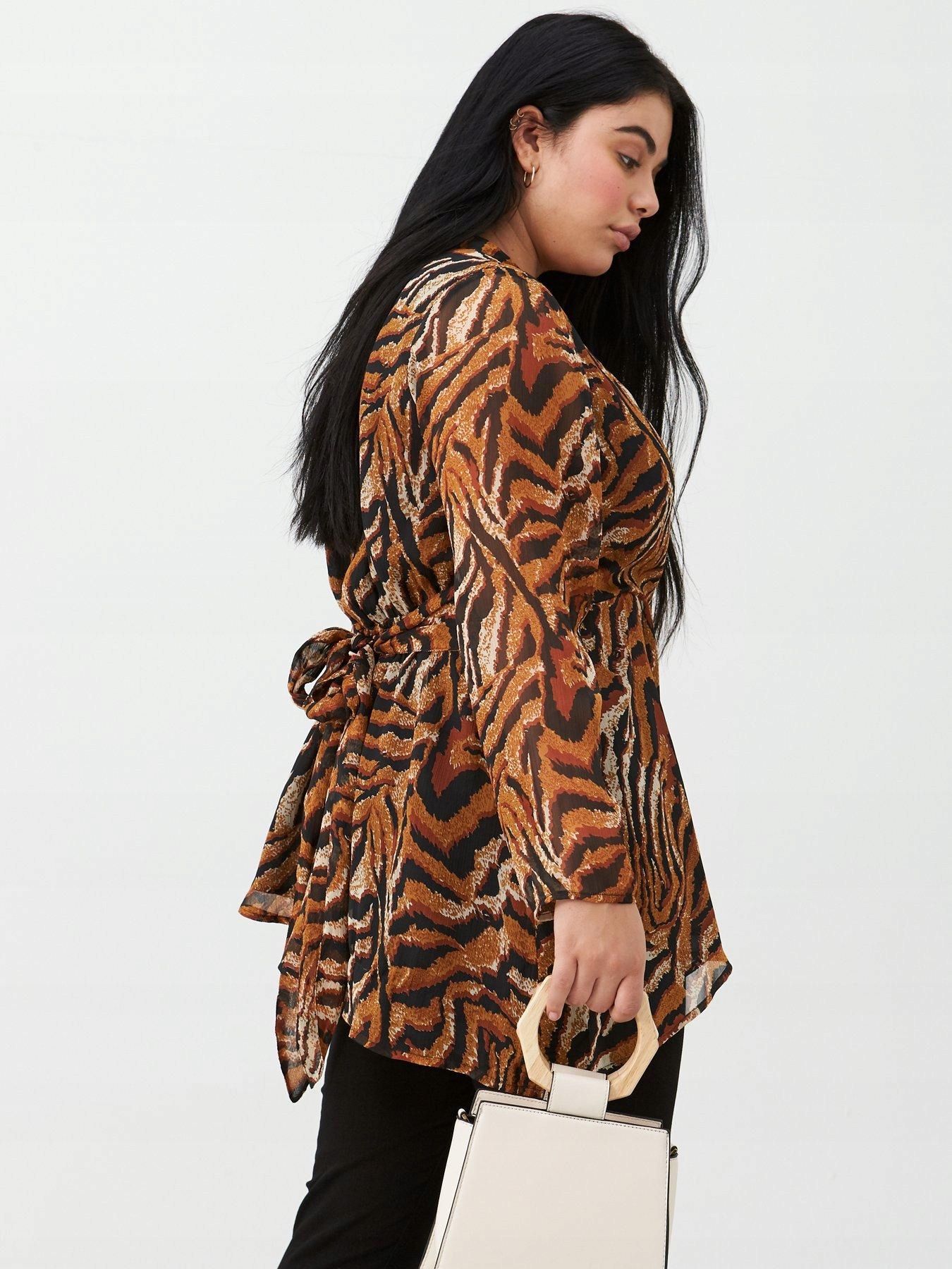 NOVÁ! Asymetrická halenka V BY VERY - 50, UK - 22