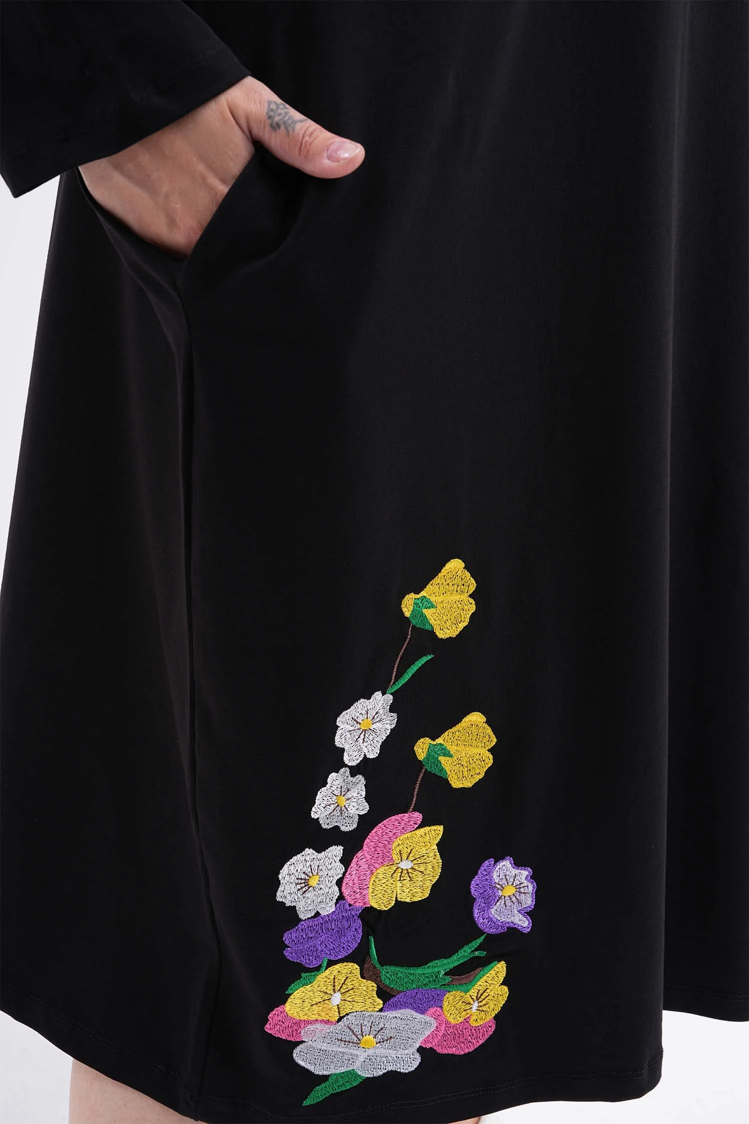 NOVÉ! Šaty s výšivkou - Jedna velikost