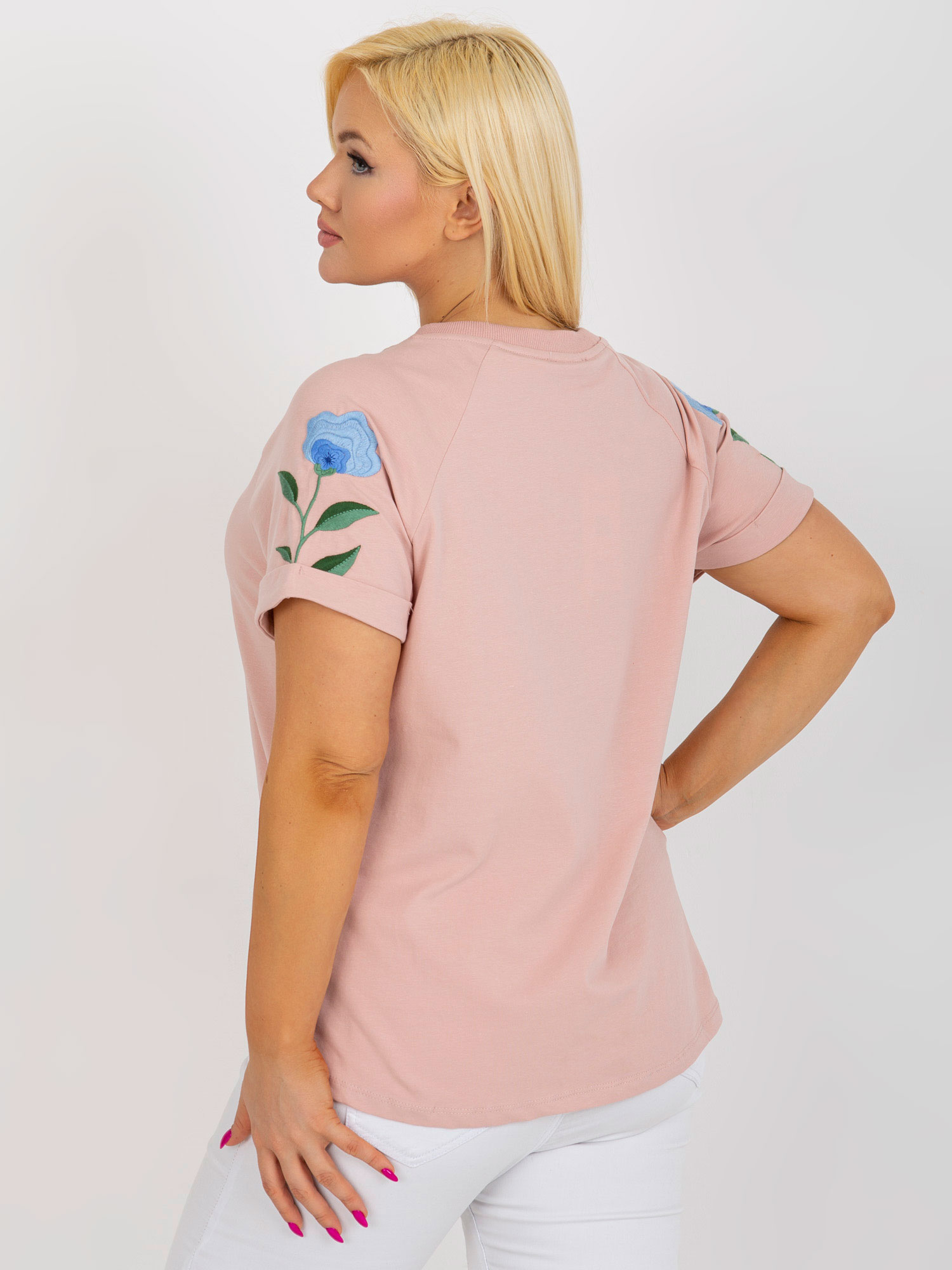NOVÁ! Dámská halenka s výšivkou na rakávech světle růžová RELEVANCE - 44-46