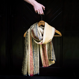 NOVÝ! Zimní šál Art of Polo hořčicový 200x65